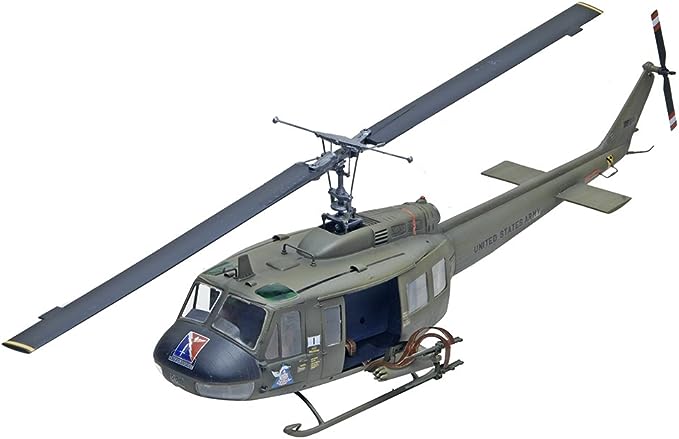 1:32 UH-1D Huey Gunship Model