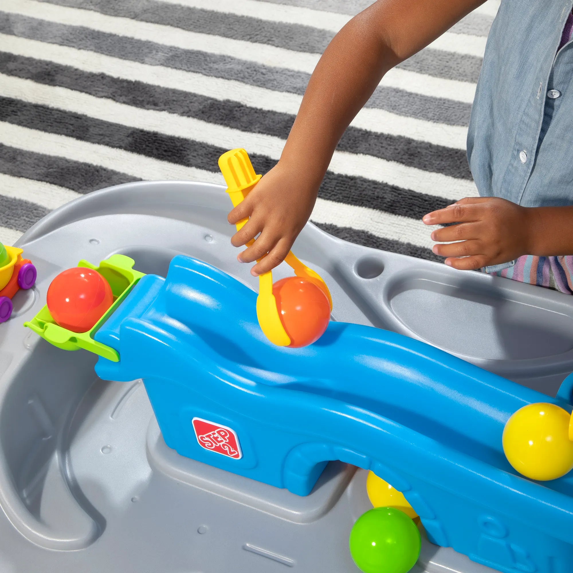 Ball Buddies Truckin' & Rollin' Play Table