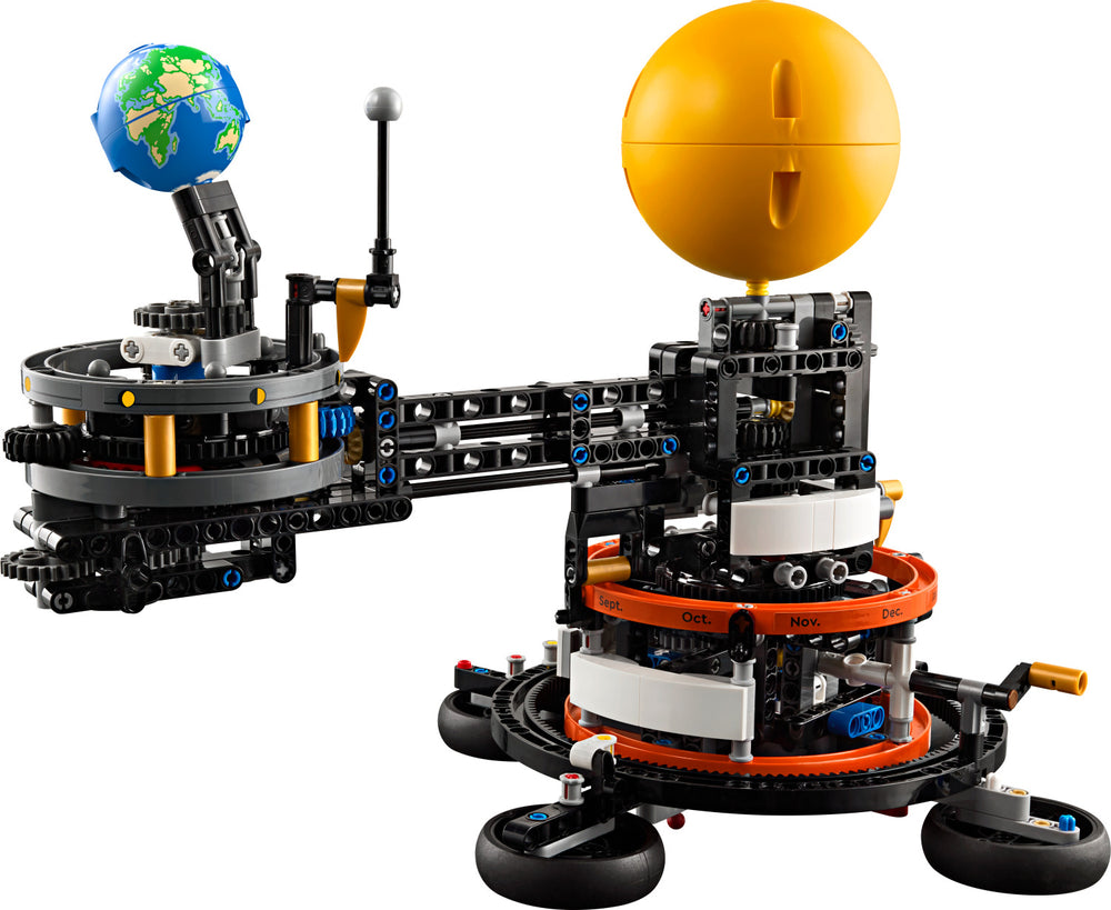 LEGO® Technic: Planet Earth and Moon in Orbit