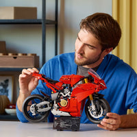 LEGO Technic: Ducati Panigale V4 S Motorcycle