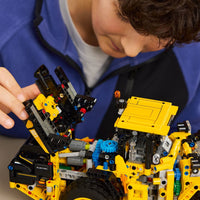 LEGO Technic: Volvo L120 Electric Wheel Loader