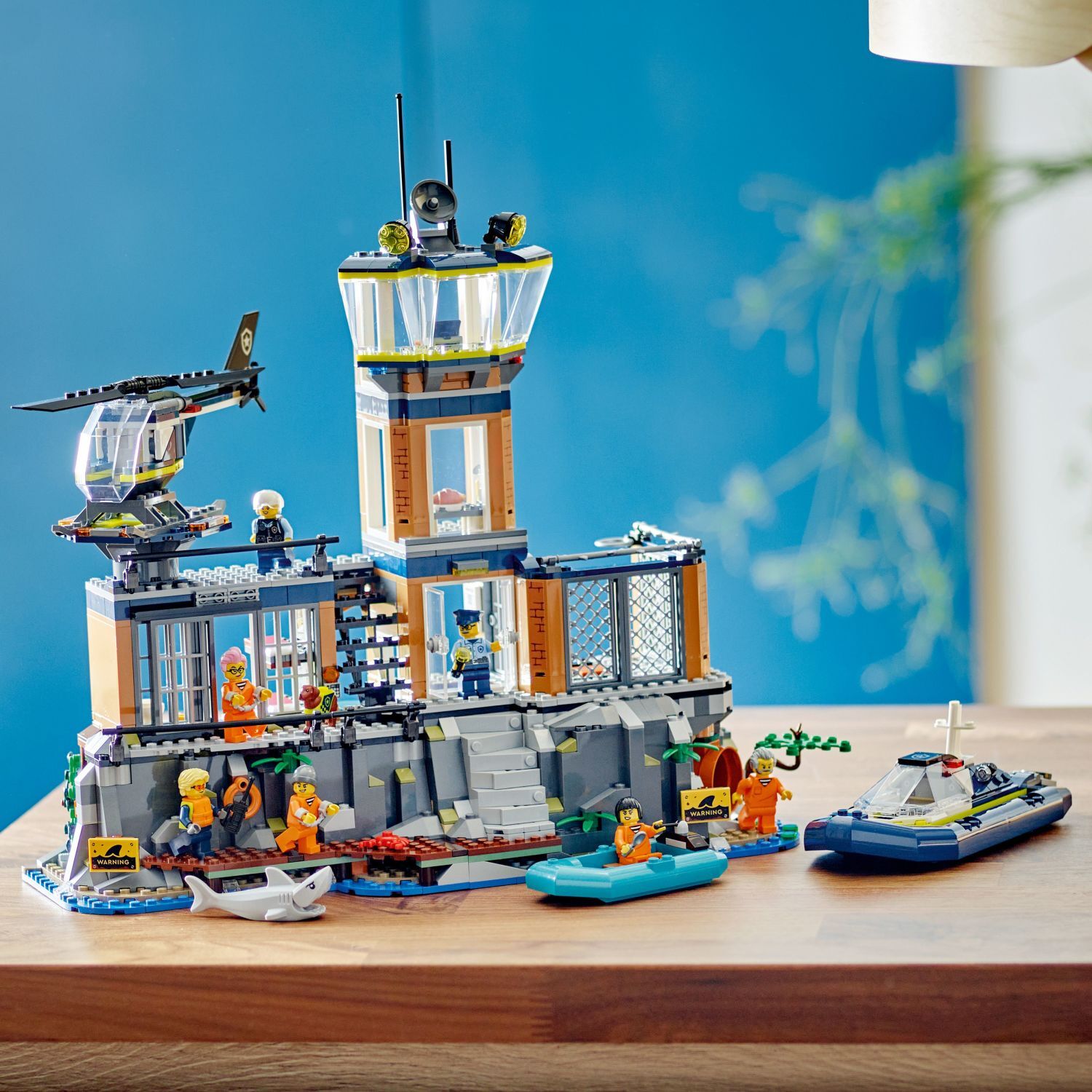 LEGO® City Police: Police Prison Island