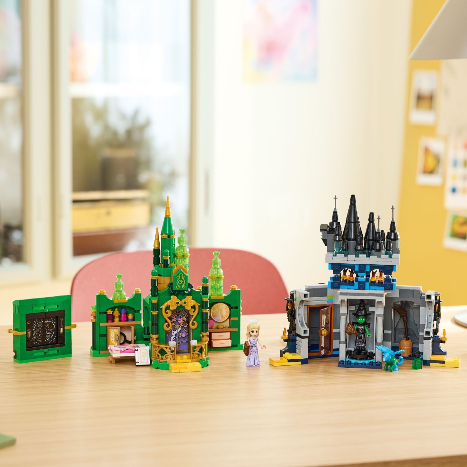 LEGO Wicked: Emerald City & Kiamo Ko Castle