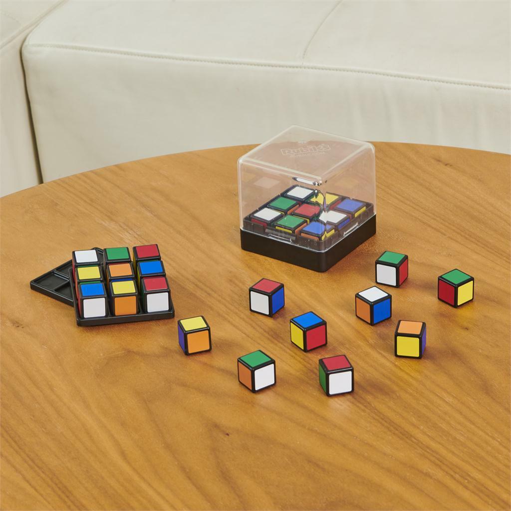 Rubik's: Roll Pack N' Go Travel-Sized Game