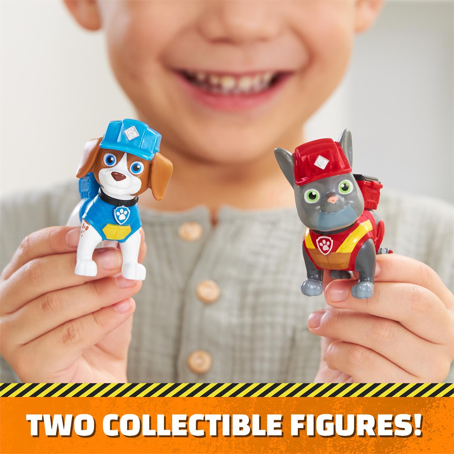 Rubble & Crew, Charger and Wheeler Action Figures Set, with 3 Oz of Kinetic Build-It Sand