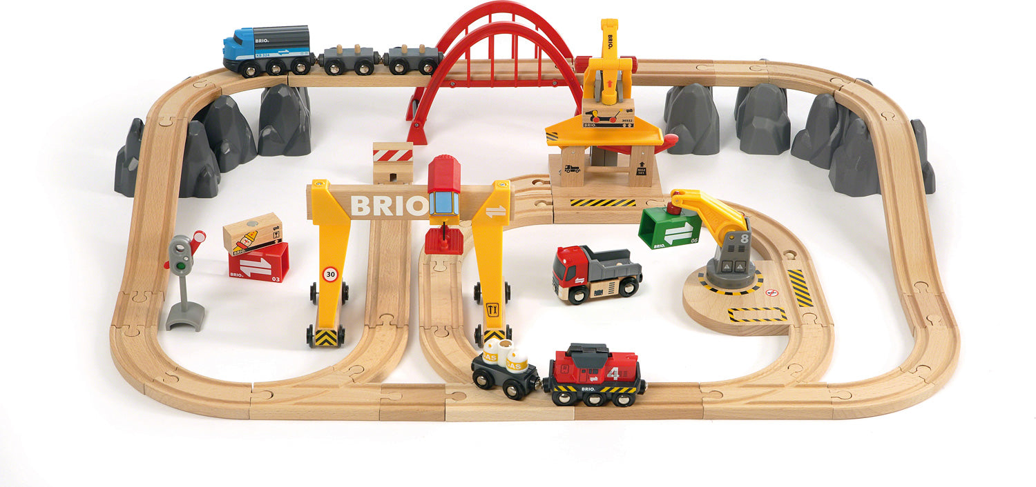 BRIO Cargo Railway Deluxe Set