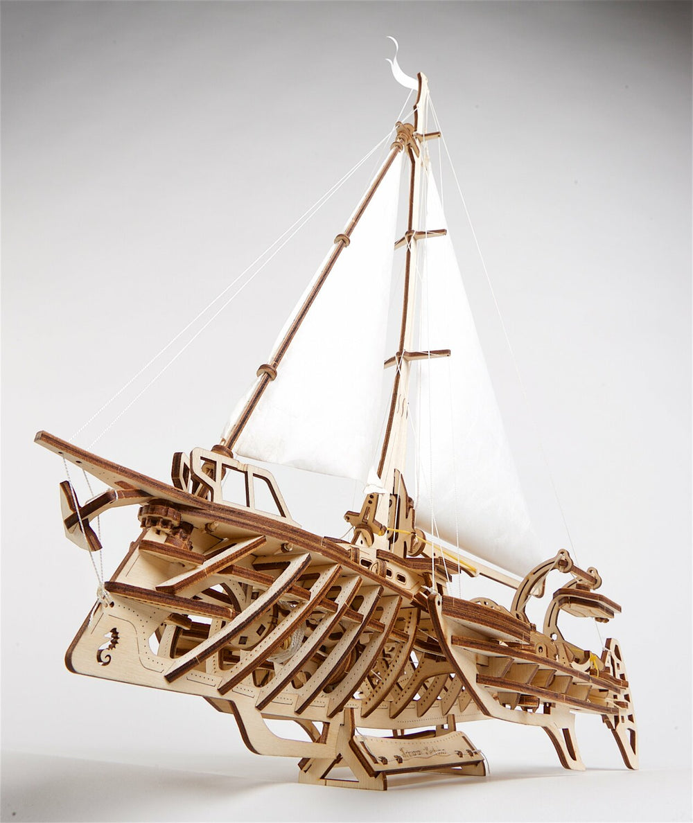 Ugears Trimaran Merihobus