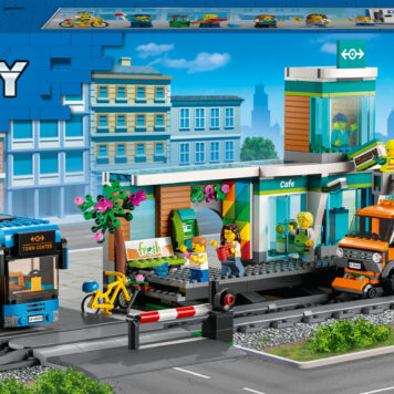 Lego City 60335 Train Station Speed Build 